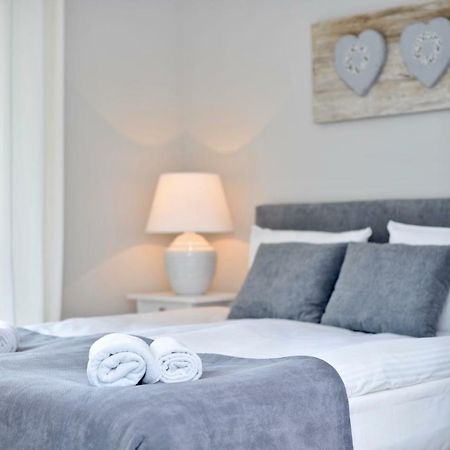 Apartamenty Porto Eli ロビ エクステリア 写真
