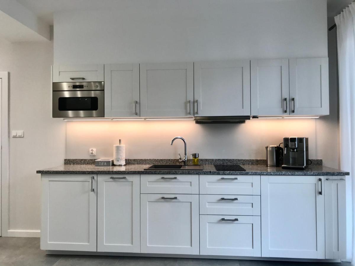 Apartamenty Porto Eli ロビ エクステリア 写真