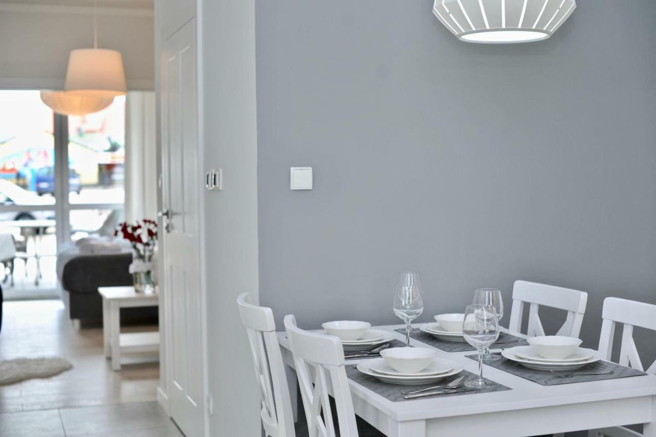 Apartamenty Porto Eli ロビ エクステリア 写真