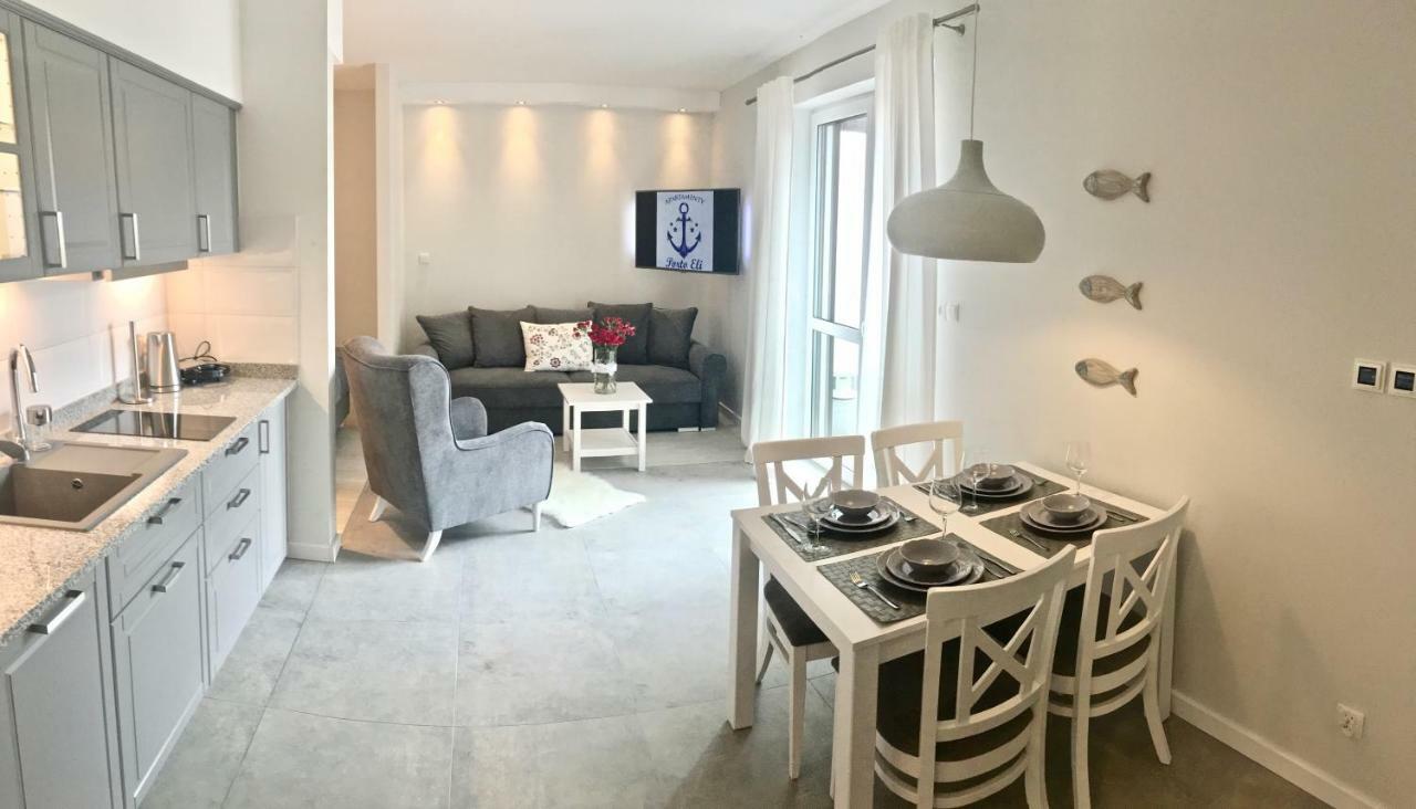Apartamenty Porto Eli ロビ エクステリア 写真