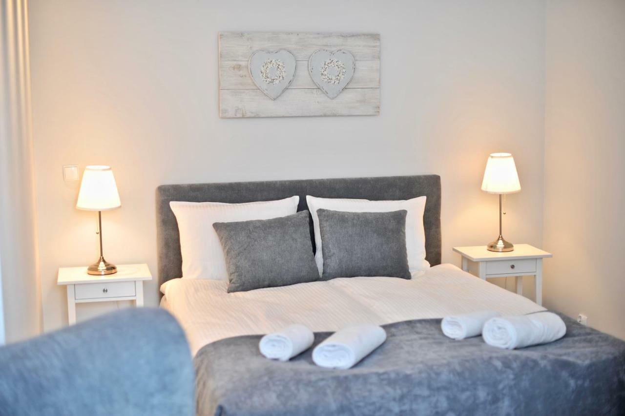 Apartamenty Porto Eli ロビ エクステリア 写真